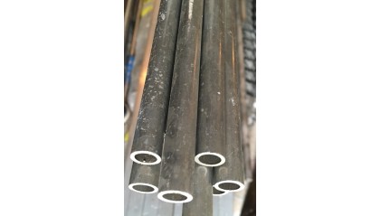 Трубу алюминиевую прессованную 90x10 мм А7 купить в Ижевске