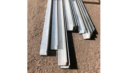 уголок стальной оцинкованный неравнополочный 30x20x4 мм Ст3сп купить в Ижевске