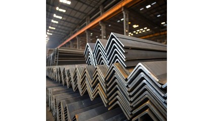 уголок стальной горячекатаный неравнополочный 100x63x10 мм 30ХГСА купить в Ижевске